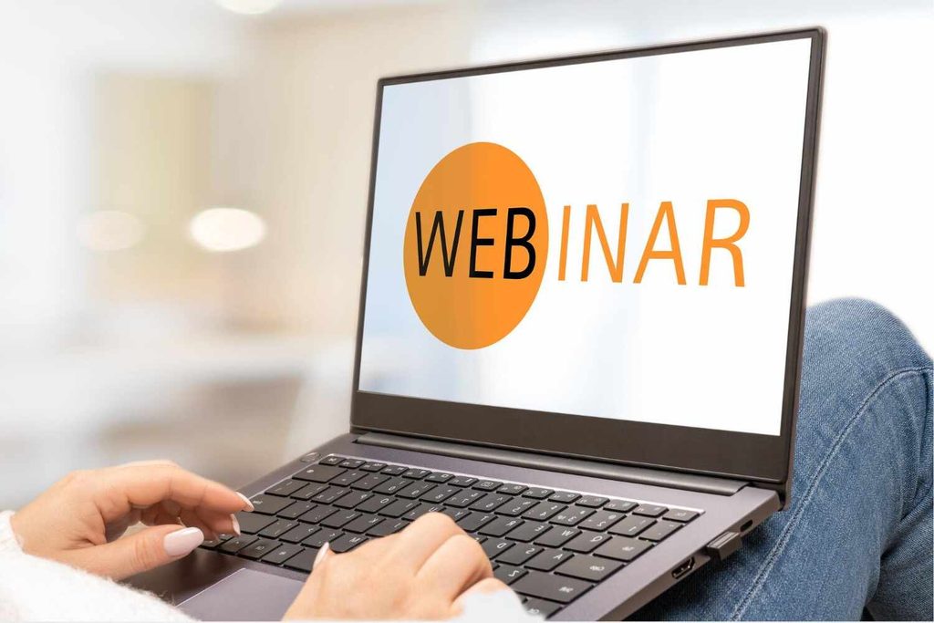 what-is-a-webinar-invitation-email